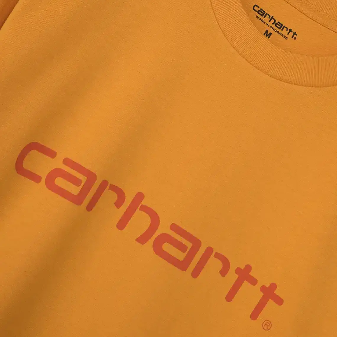 POLERA NARANJA CARHARTT 2