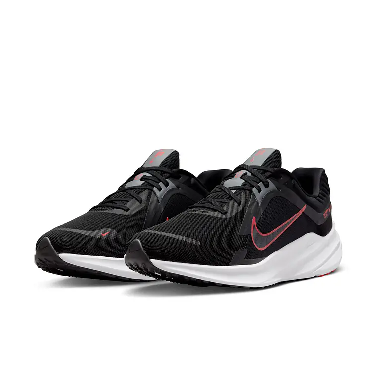 NIKE QUEST 5 1