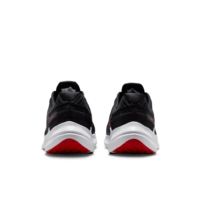 NIKE QUEST 5 5