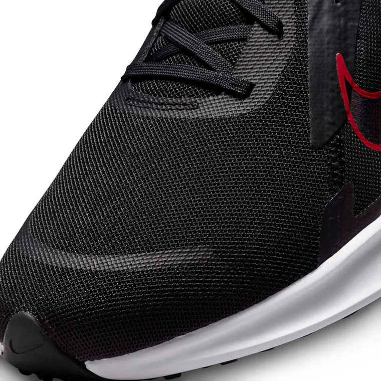 NIKE QUEST 5 6