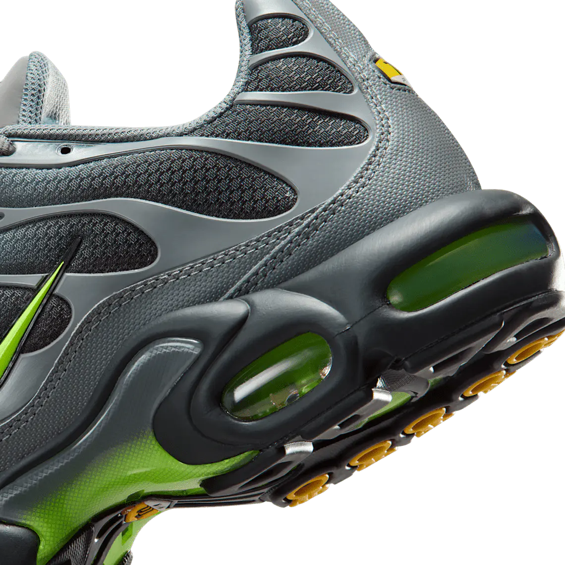 NIKE AIR MAX PLUS 7