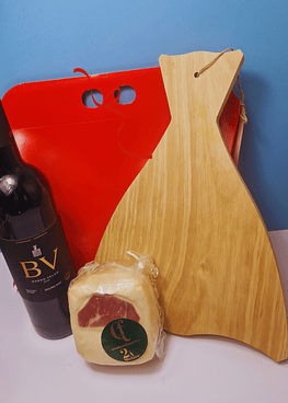 Red wine basket, filled with two mixtures and cod board
