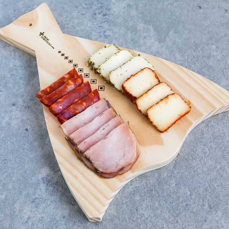 Planche en pin naturel pour servir fromages et snacks 1