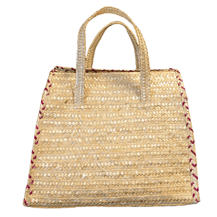 Mala em palha de centeio colorida feita à mão - detalhe rosa