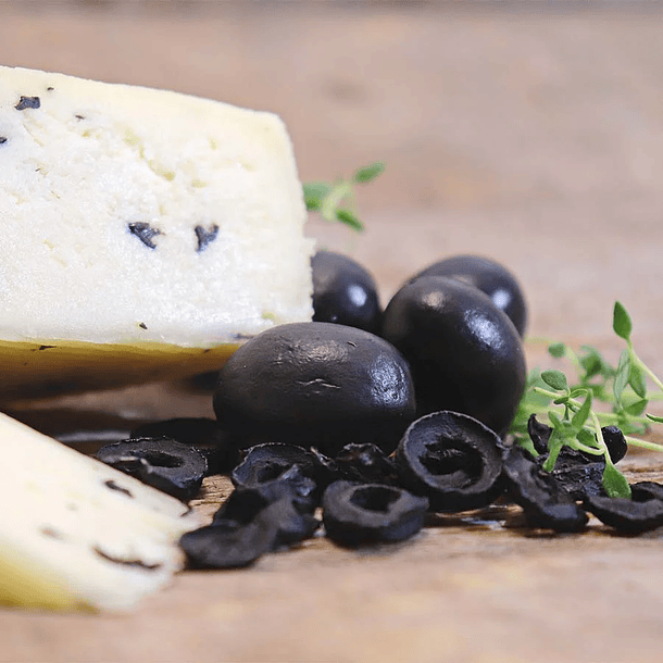 Fromage aux olives et au thym 3