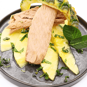 Filetes de atum com abacaxi e hortelã em azeite