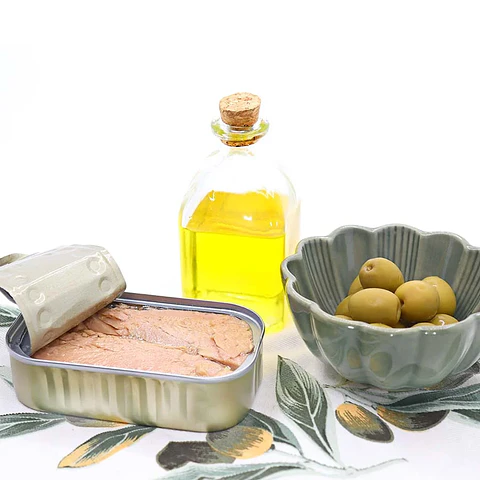 Gourmet preserved tuna fillets in olive oil