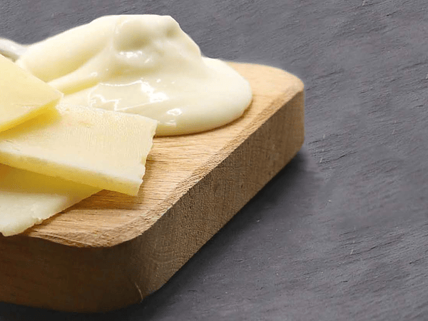 Descubre el Ácido Láctico en los quesos: ¿Qué es y cómo tratarlo?