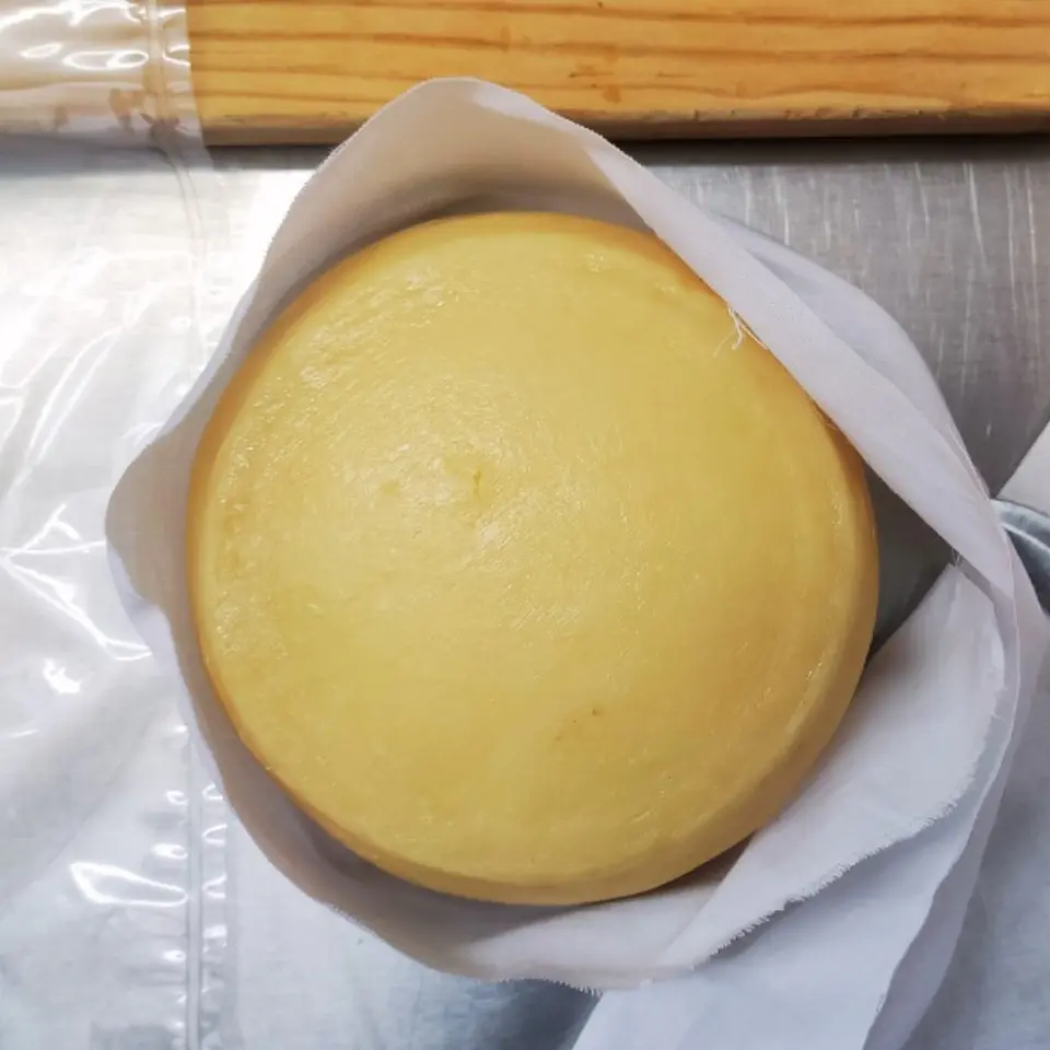Fromage de brebis – Serra affiné au beurre 3