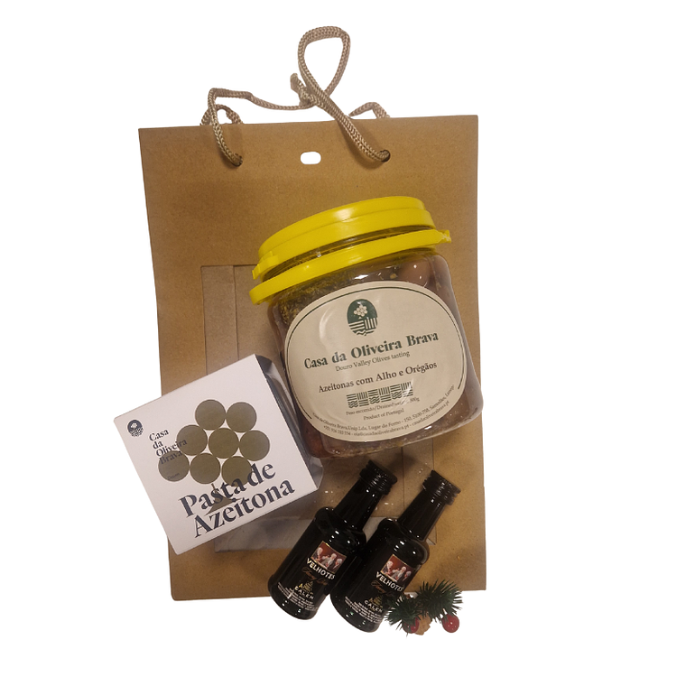 Douro Olive Basket with Olive Paté and Miniature Bottles of Velhotes Tawny Port Wine 1