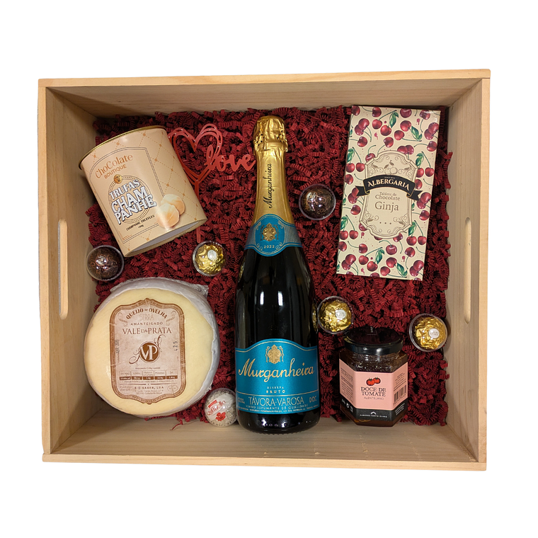 Cabaz Gourmet Premium – Caixa de Madeira 1