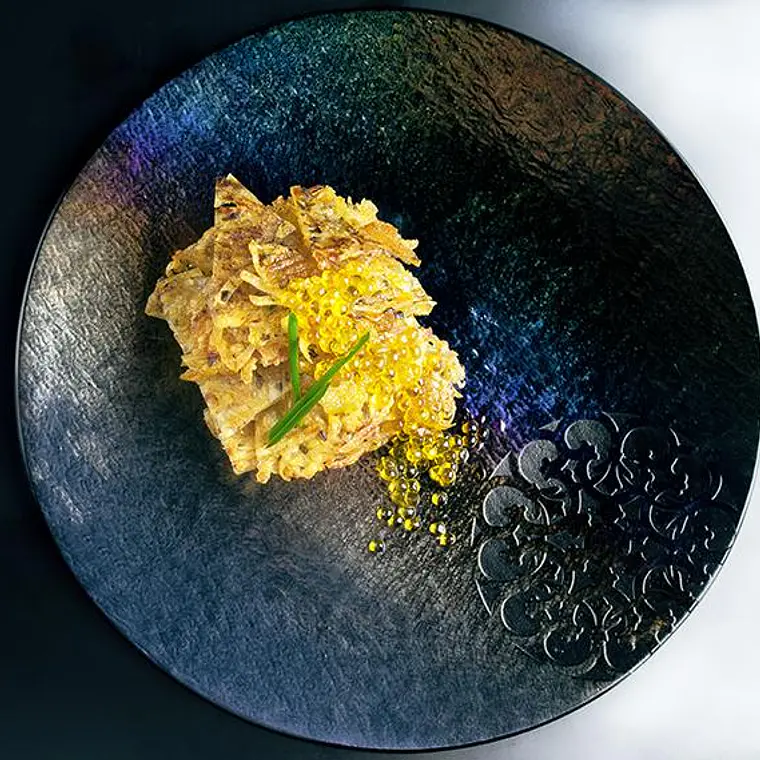 Caviar à l'huile d'olive et à la truffe blanche 4