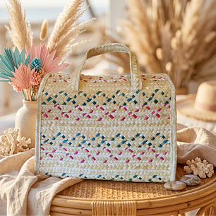 Sac en paille de seigle fait main avec des fils colorés