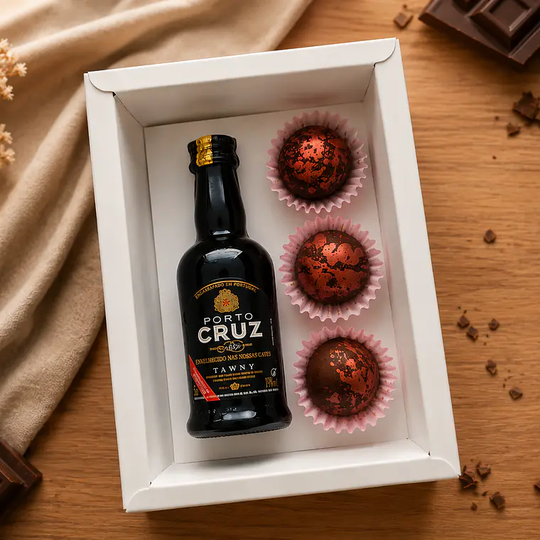 Caixa com miniatura de vinho do Porto e 3 trufas  1