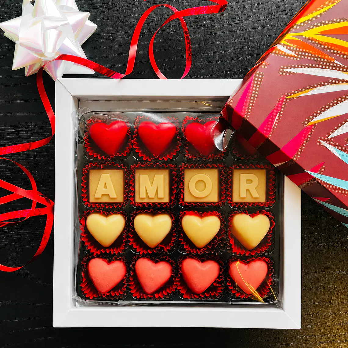Customizable chocolate with initials (9 chocolates) 3