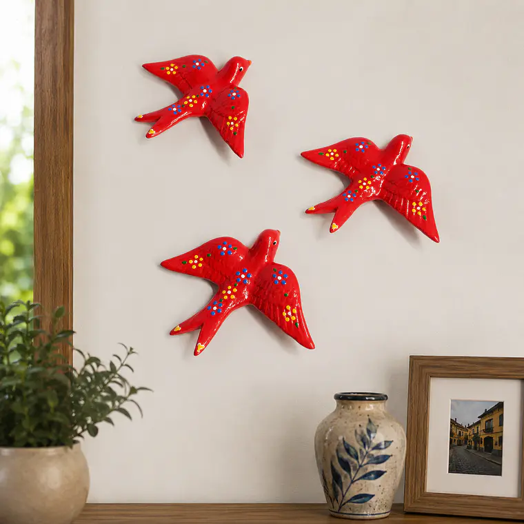 Andorinhas Decorativas Artesanais Pintadas à Mão 3