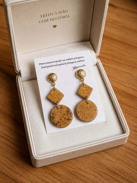 Boucles d'oreilles en liège faites main, d'inspiration portugaise.