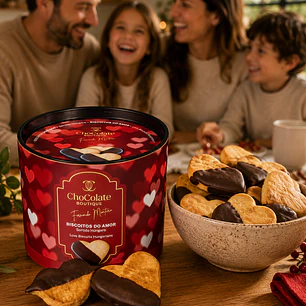 Hungarian biscuits in a tin