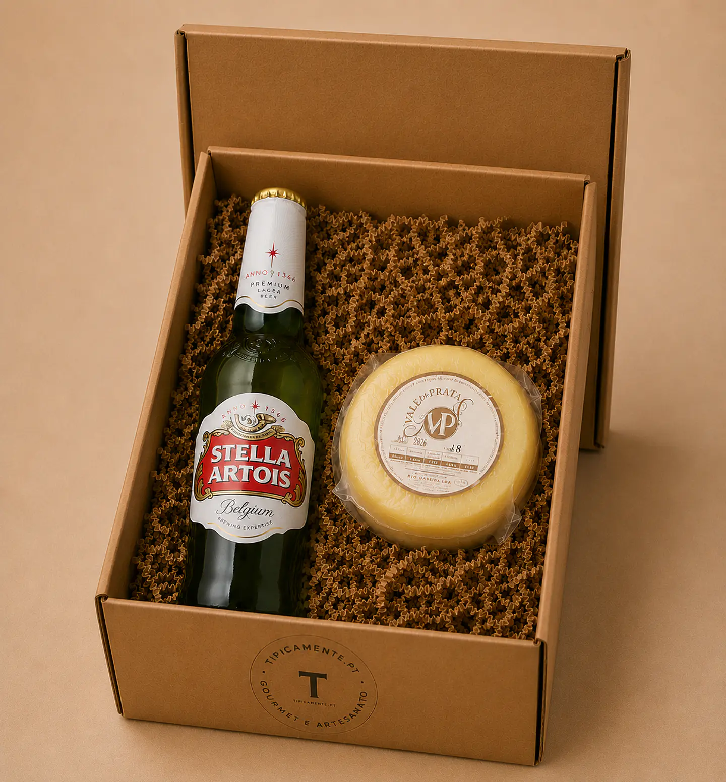 Special gourmet cheese and wine basket 2