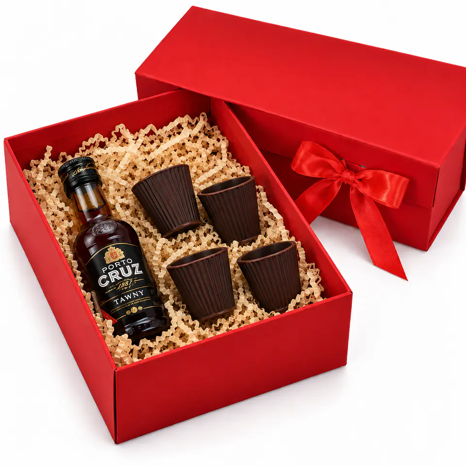 Set de regalo con tazas de chocolate + botella de 50 ml 2