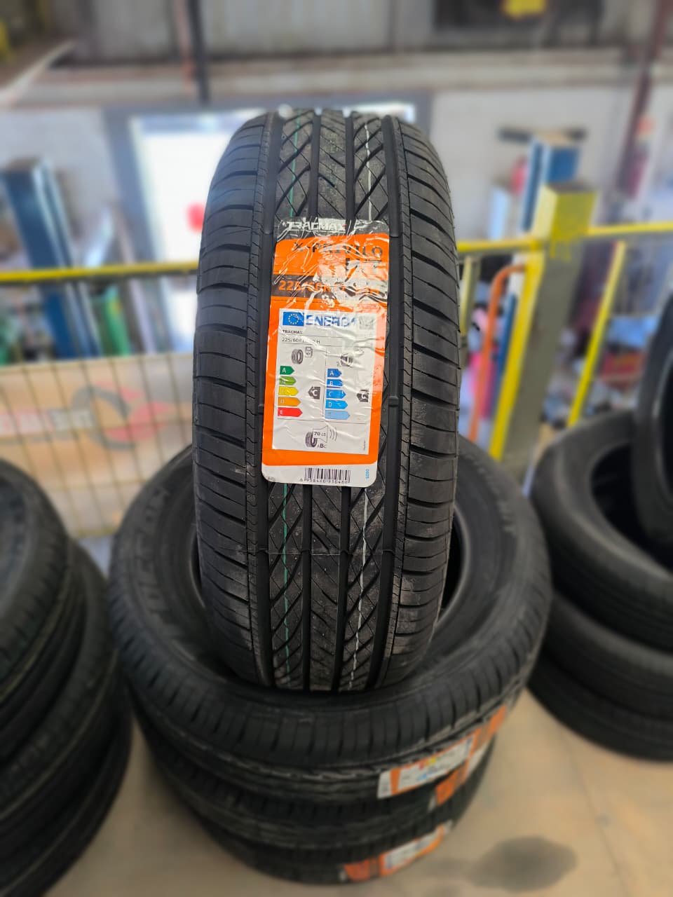 225/60 r17