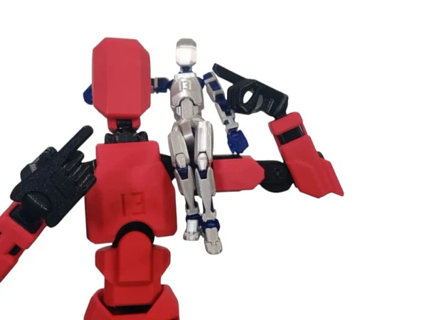 El origen de Titan 13: un homenaje al creador de Dummy 13