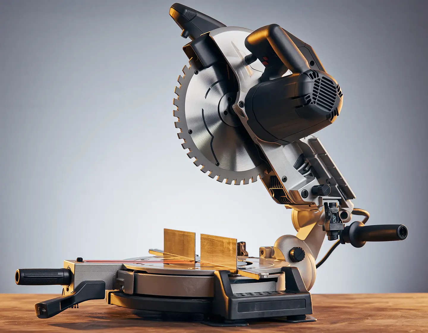 Serra circular IronCut Pro 1