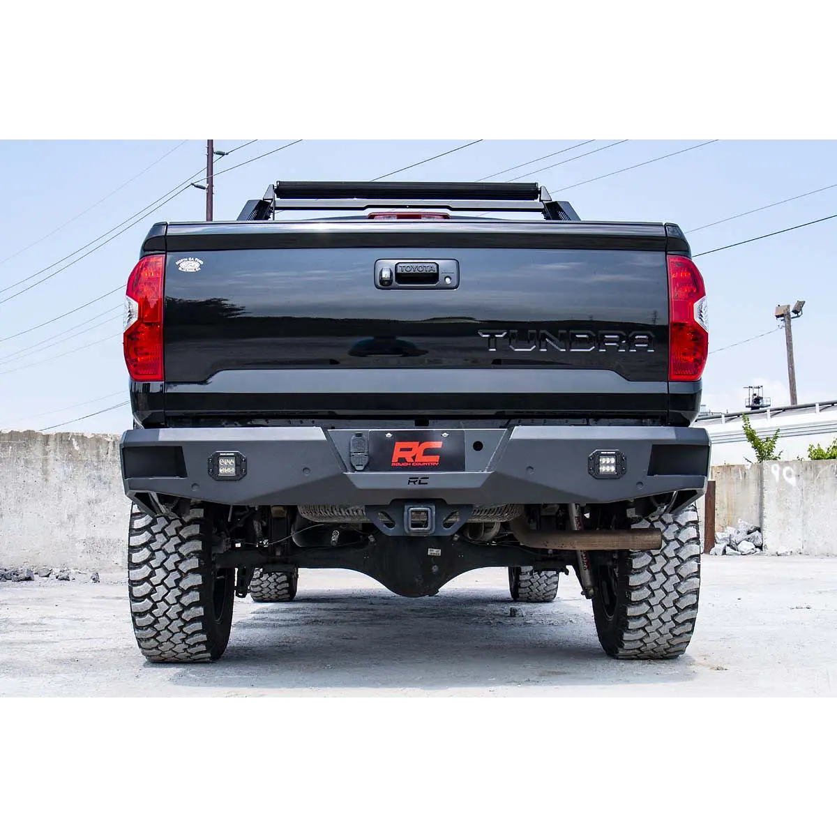Rear Bumper Toyota Tundra 2014-21 parachoque trasero