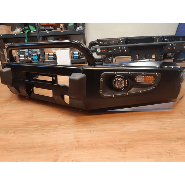 Bumper Toyota Hilux Revo 2015 - 2019 3