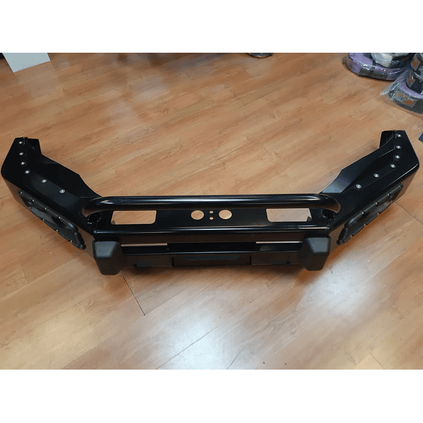 Bumper Toyota Hilux Revo 2015 - 2019 4