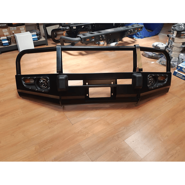 Bumper delantero Toyota FJ Cruiser 2