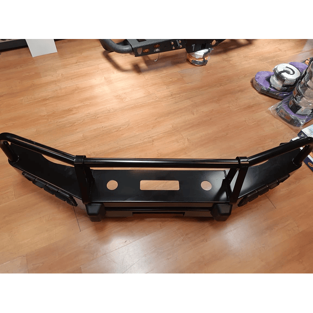 Bumper delantero Toyota FJ Cruiser 3