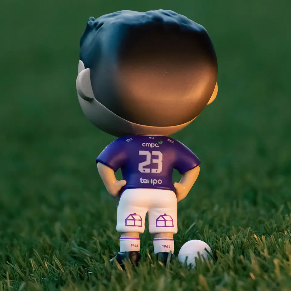 Figura Deportes Concepcion Camiseta Titular #23 – Edición Ascenso Histórico 2