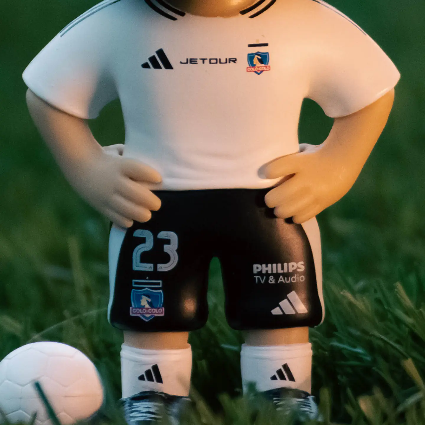 Figura Colo-Colo Camiseta Titular #23 Arturo Vidal – Edición Centenario 5