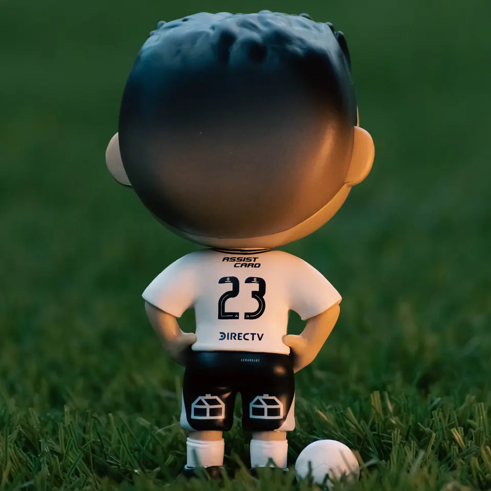 Figura Colo-Colo Camiseta Titular #23 Arturo Vidal – Edición Centenario 4