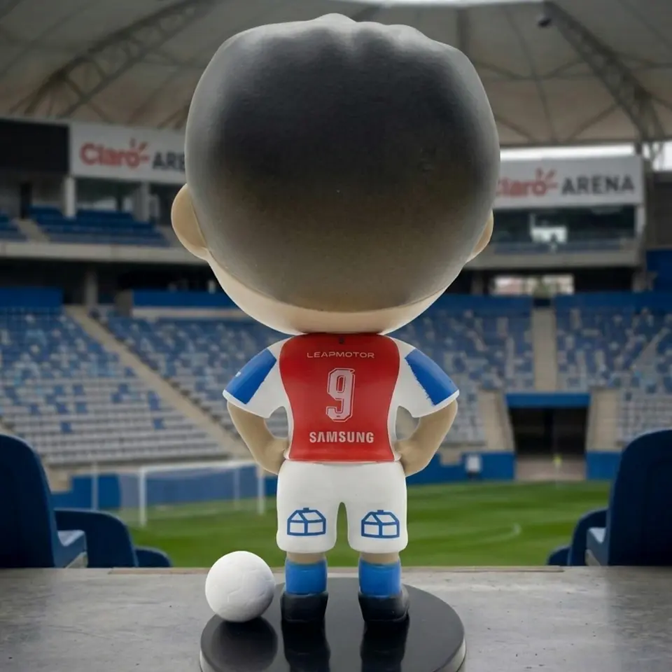 Figura Universidad Católica Camiseta Reserva #9 Fernando Zampedri – Edición 2026 2