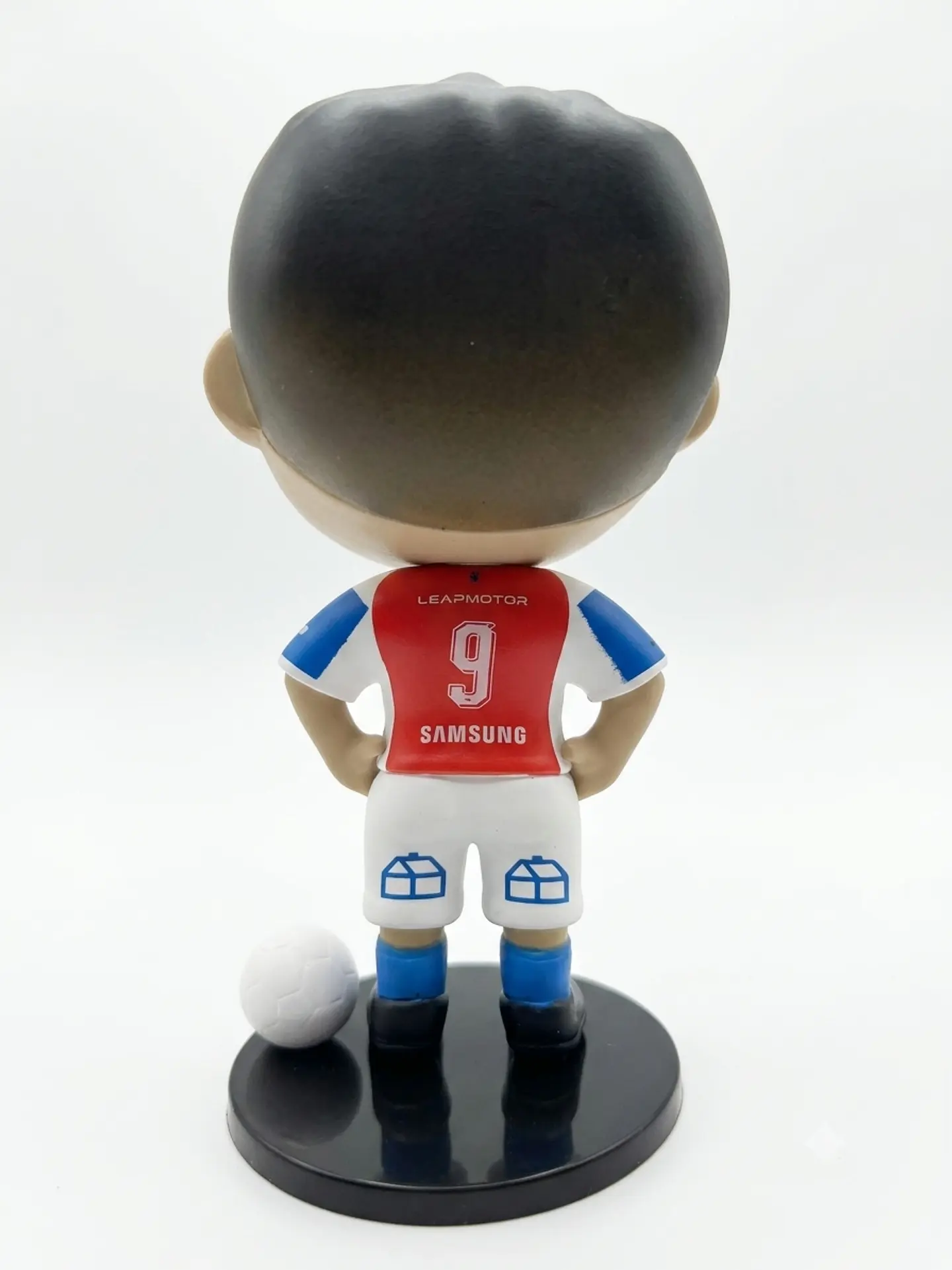 Caja Completa Figura Universidad Católica Camiseta Reserva #9 Fernando Zampedri – Edición 2026 5