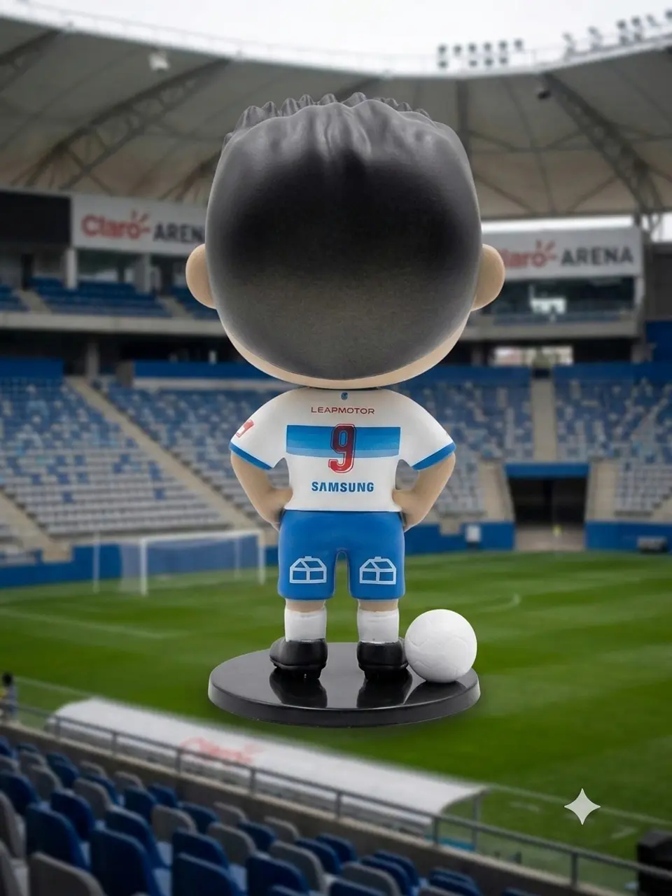 Caja Completa Figura Universidad Católica Camiseta Titular #9 Fernando Zampedri – Edición 2026 8