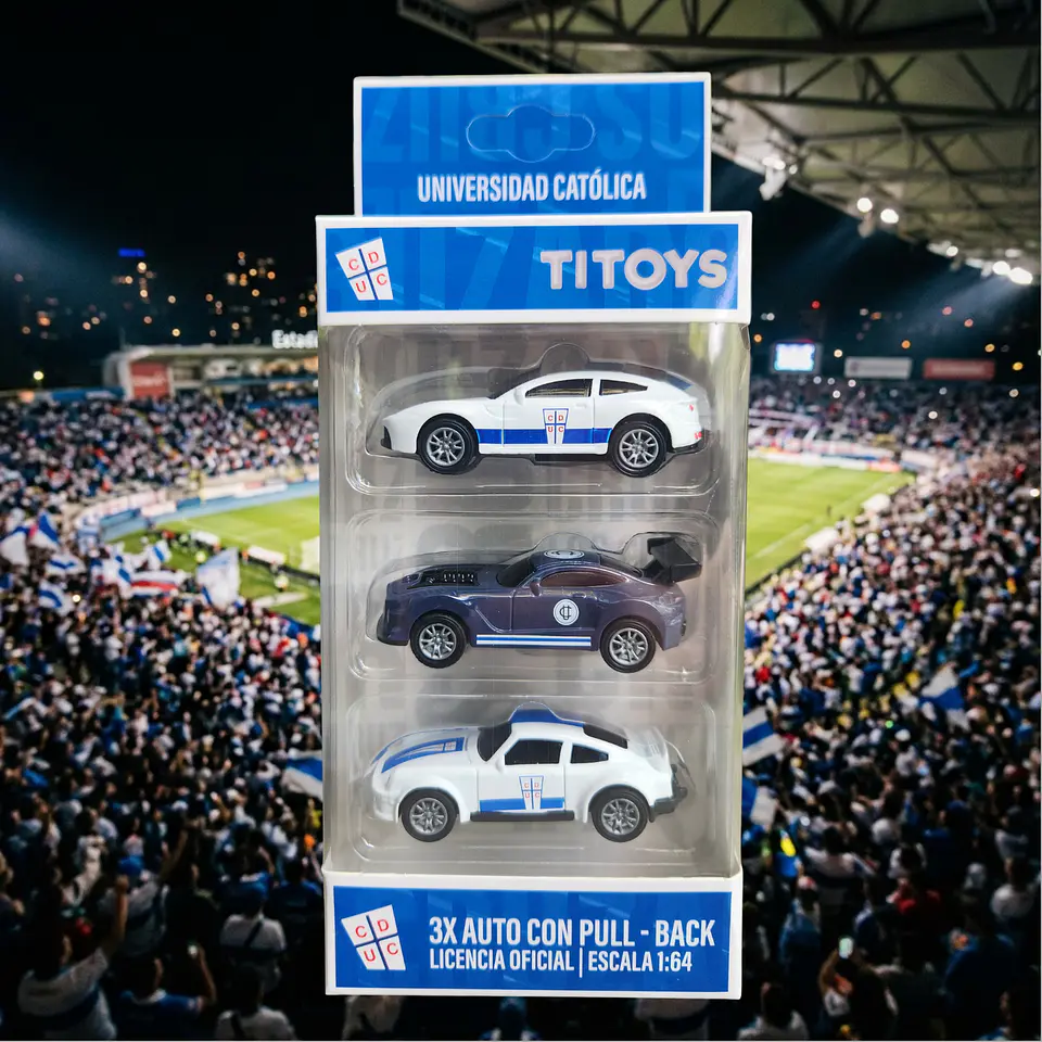 Set 3 Autos de Colección Universidad Católica Escala 1:64 1