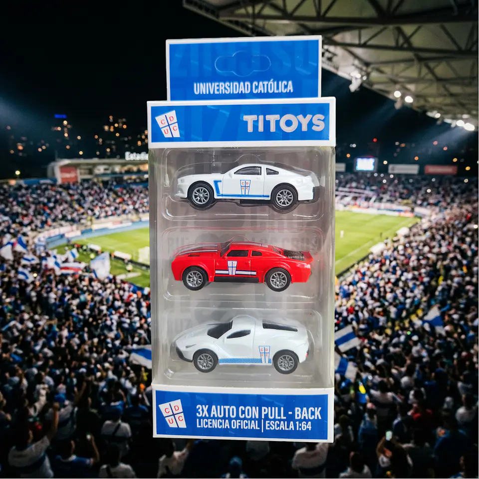 Set 3 Autos de Colección Universidad Católica Escala 1:64 2