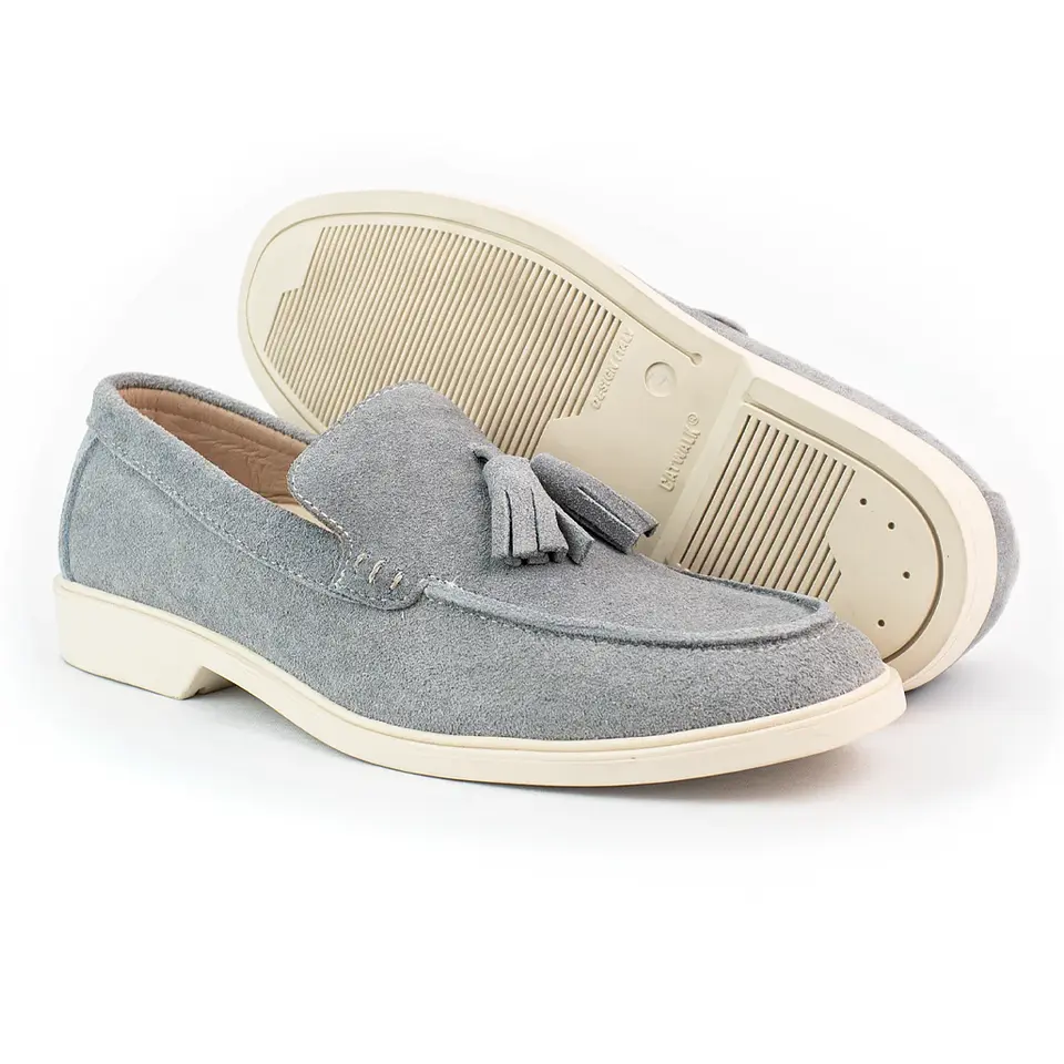 Mocasines para hombre en cuero carnaza - TARTÁN - Color gris 3