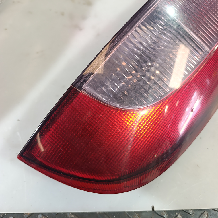 Farolim traseiro esquerdo Opel Corsa C 09114336 3