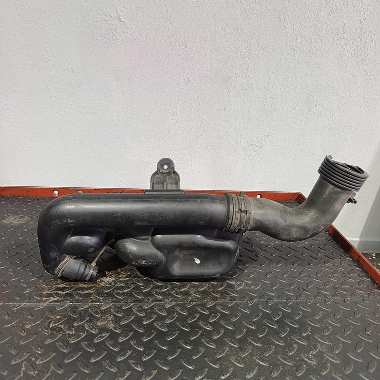 Caixa do filtro de ar VW Golf 4 Audi A2 036 133 354 2