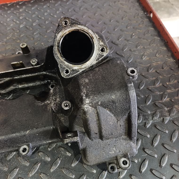 Tampa de válvulas Mercedes W168 A 668 160 02 05 8