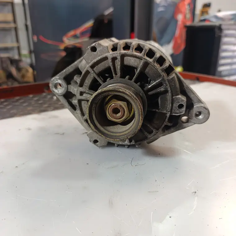 Daewoo Lanos Alternator 96303556 3