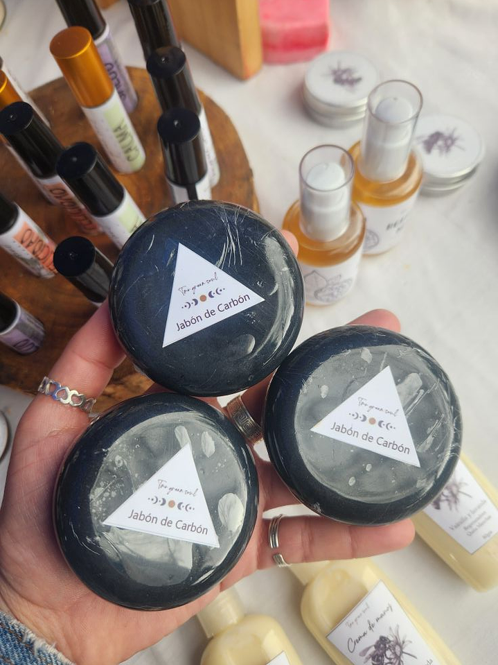 Jabón {anti-acné} menta & carbón 1