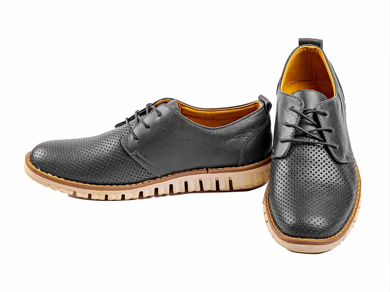 Zapatos hombre con textura de puntos en cuero 4