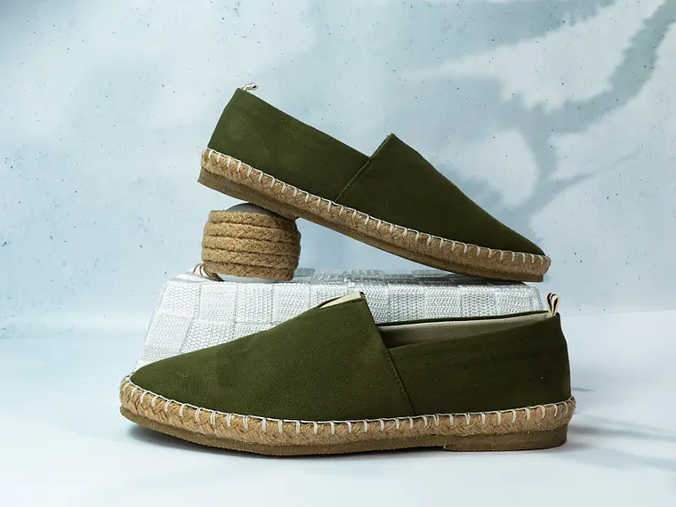 Alpargatas para hombre en Lona de algodón reciclado color verde militar - BRAE 2