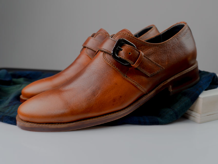 Zapatos para hombre en cuero color miel - MONARCH 1