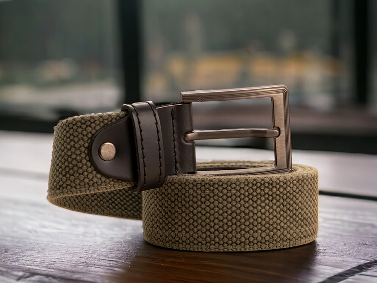 Cinturón para hombre en lona de algodón con puntera en cuero y hebilla mate color verde 2